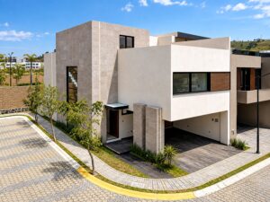 Fachada de casa en Parque Rodas, Lomas de Angelópolis III, Puebla