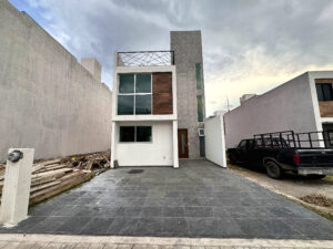Fachada de casa en Sierra Negra, Cuautlancingo, Puebla
