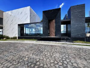 Fachada principal de casa en venta en Cluster 777, Lomas de Angelópolis, Puebla