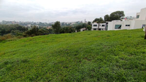 Vista frontal del terreno del terreno en Lomas de Angelópolis I, Puebla