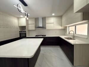 Cocina de casa en Arboreto, Plaza San Diego