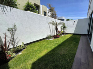 Jardín de casa en Parque Bruselas, Lomas de Angelópolis III, Puebla
