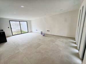 Sala / área social de Casa 72 en Cuatro Vientos, Puebla