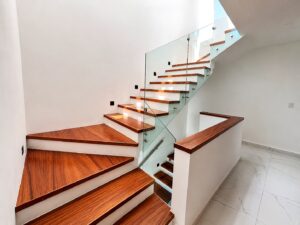 Escaleras de casa en Parque Santiago, Puebla