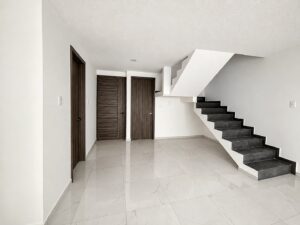 Escaleras de casa en Real de Cortés, Puebla