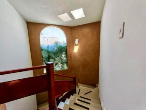 Escaleras de casa en Villas de Zavaleta, Zavaleta, Puebla