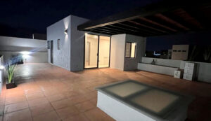 Terraza nocturna en Privada San Jacinto, San Pedro Cholula, Puebla
