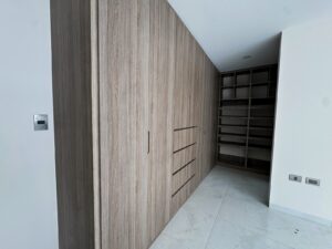 Vestidor de recámara de casa en venta en Parque San José, Lomas de Angelópolis, Puebla