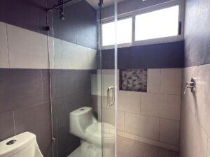 Baño de casa en Arboreto, Plaza San Diego