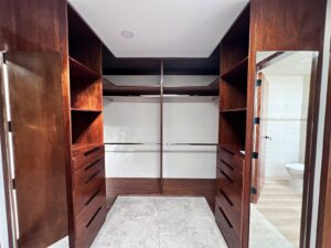 Vestidor de casa en venta en Kinara, Ciudad Judicial, Puebla