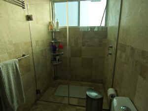 Baño de casa en Clúster 222A, Puebla