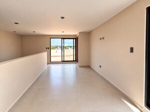 Sala de TV de casa en Parque Rodas, Lomas de Angelópolis III, Puebla