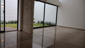 Sala desde otro ángulo de Gran Reserva, zona Gran Reserva, Lomas de Angelópolis III, Puebla