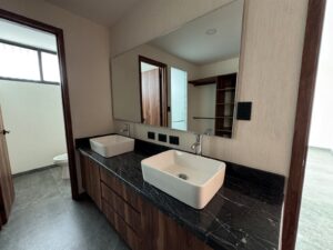 Baño vista 2 de casa en Parque Chihuahua, Lomas de Angelópolis
