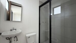 Baño de casa en Parque Sonora, Lomas de Angelópolis III